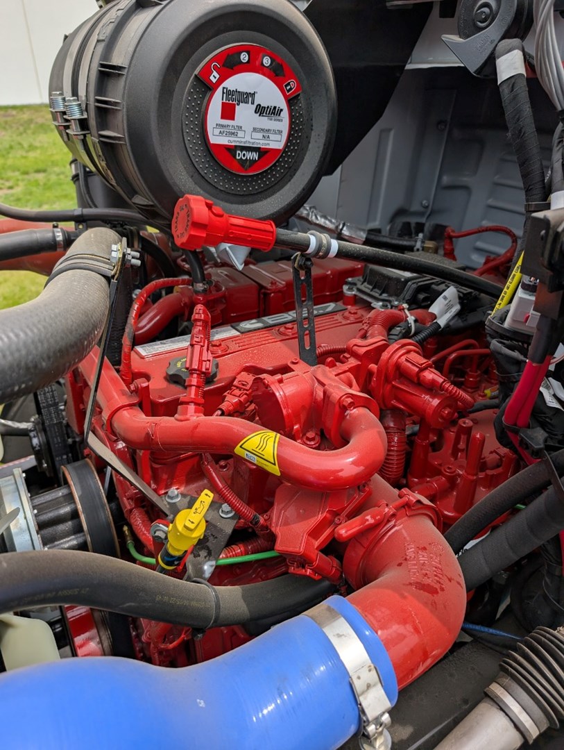 2025 Mack MD6 Box Truck - image 14