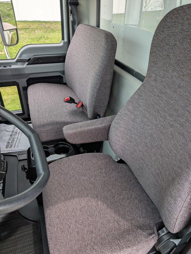 2025 Mack MD6 Box Truck - image 11