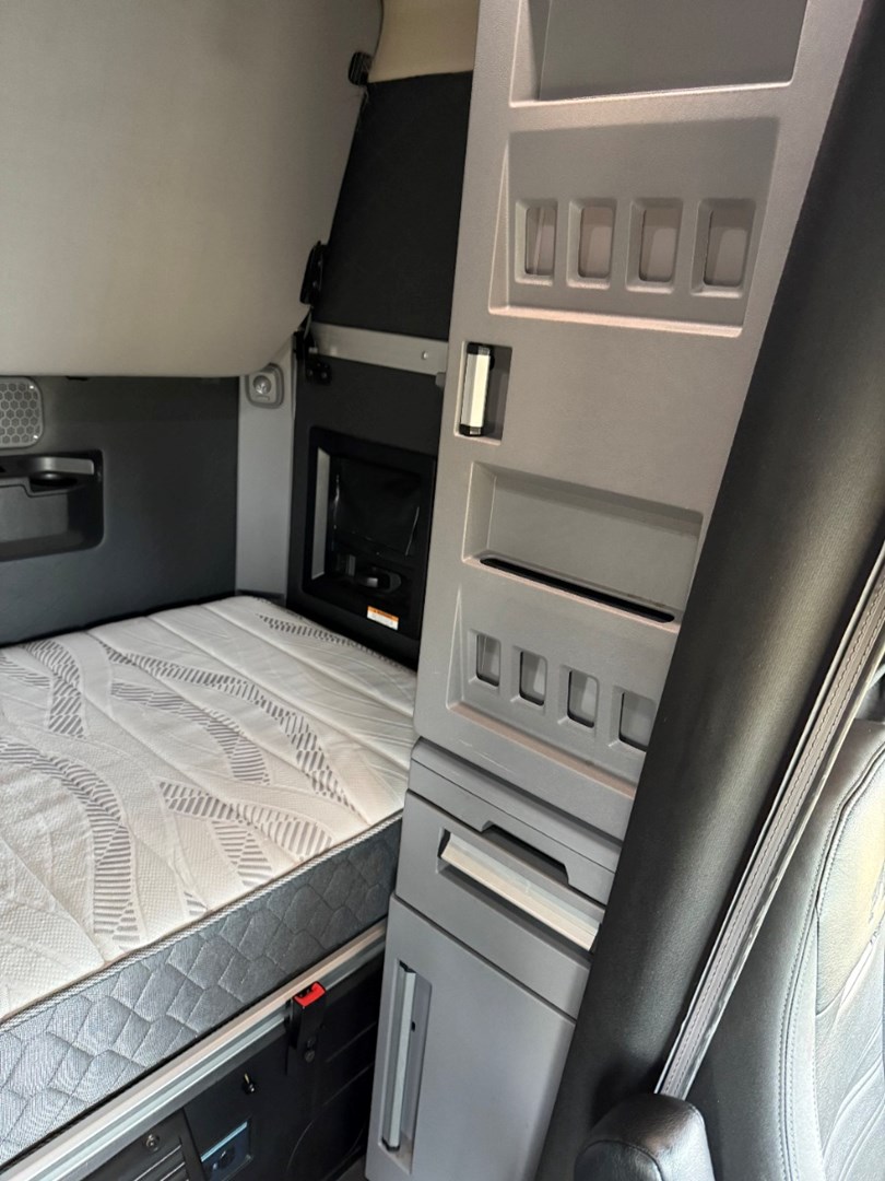 2023 MACK AN64T - USED TRUCKS SLEEPER - image 20