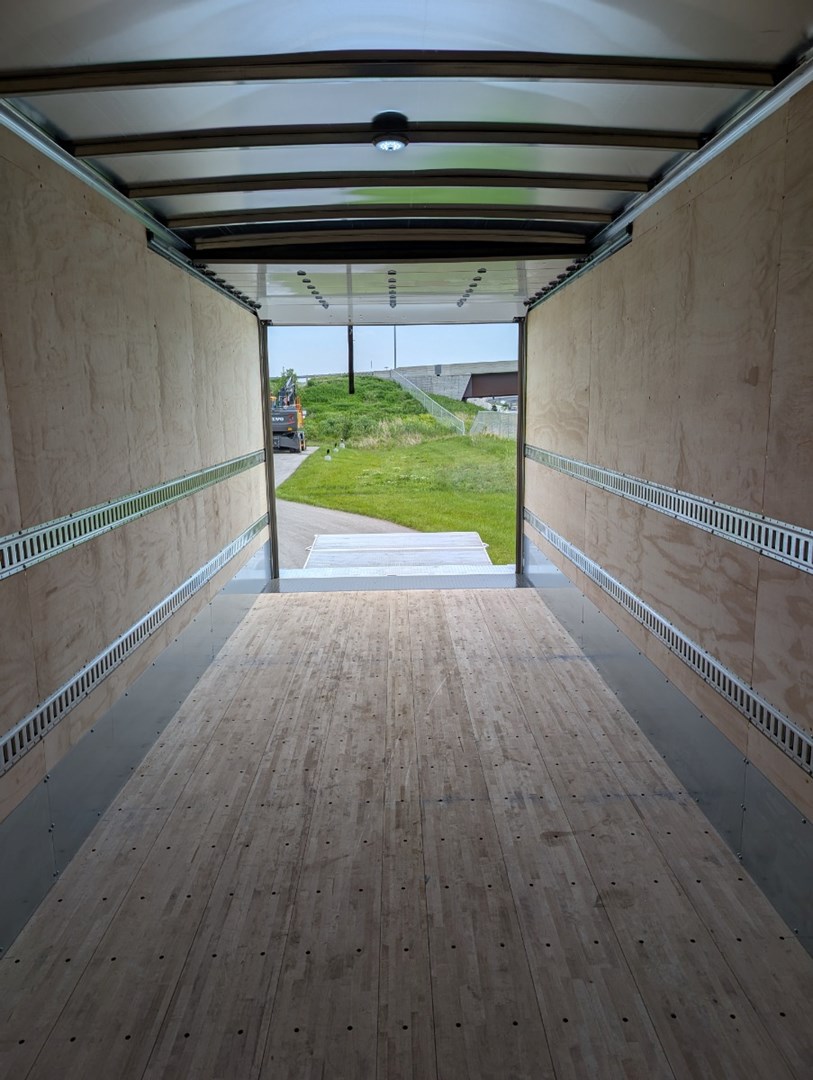 2026 MACK MD6 - NEW TRUCKS BOX TRUCK - image 7