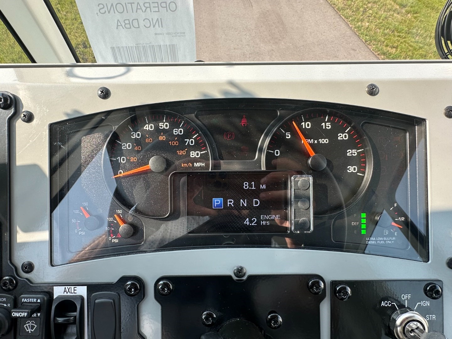 Autocar ACTT 4x2 Yard Tractor - image 9