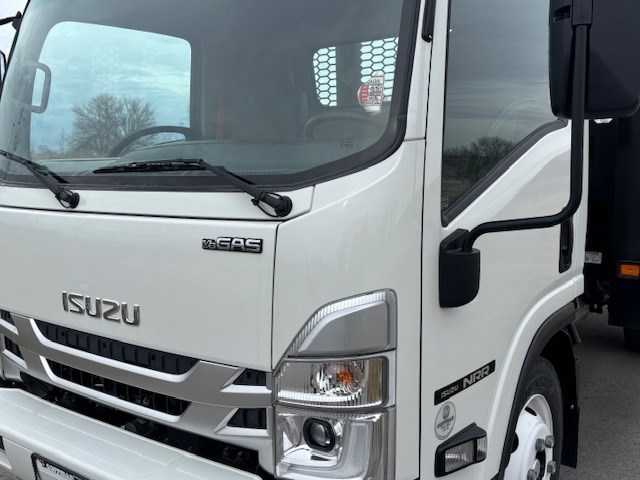 2026 Isuzu NRR Flatbed - image 9