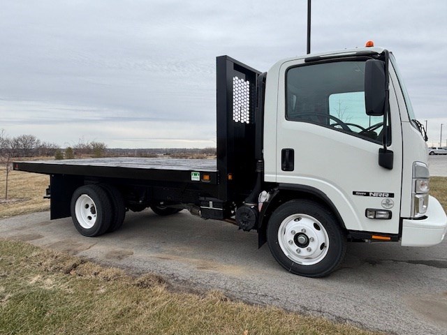 2026 Isuzu NRR Flatbed - image 4